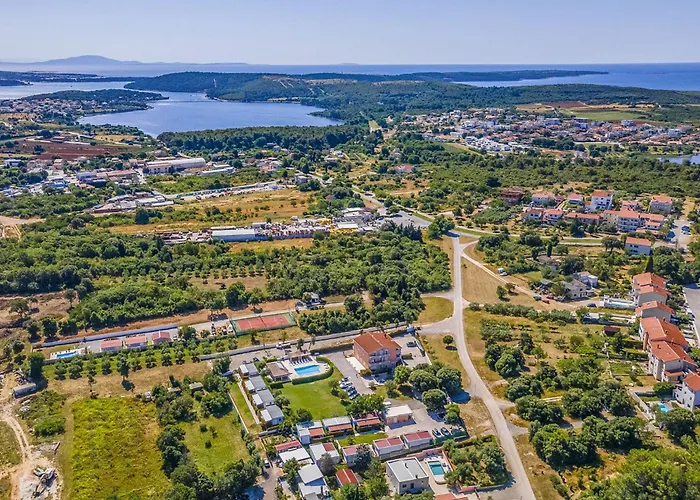 Будинок відпочинку Mobile Superior-11 By Interhome Пула