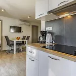 Mobile Superior-11 By Interhome * פולה